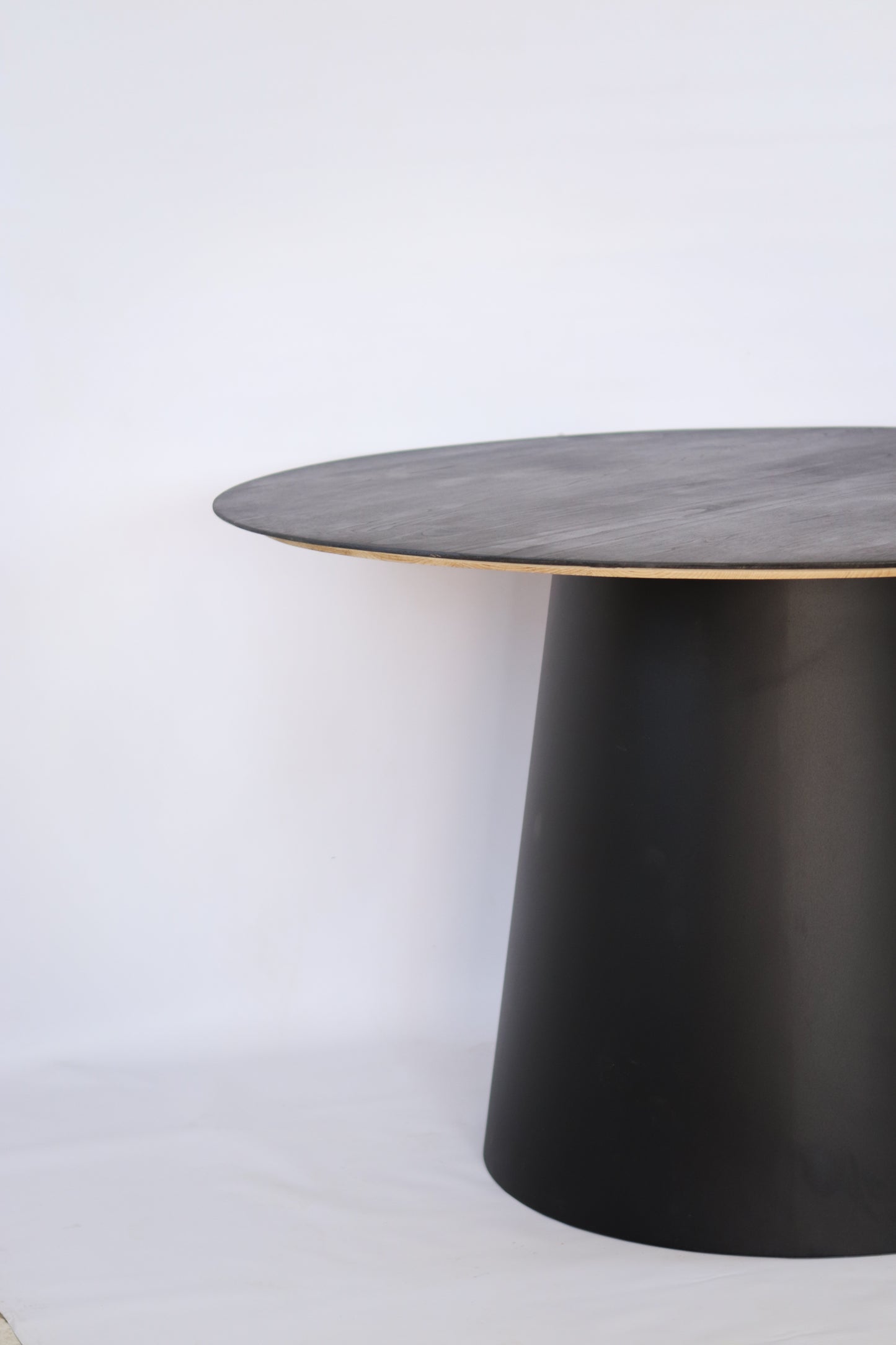 Layl's Classic Dome Table